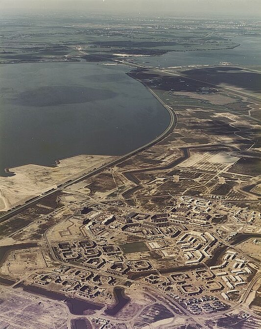 Almere  Haven 1977 © Bart Hofmeester / AeroCamera