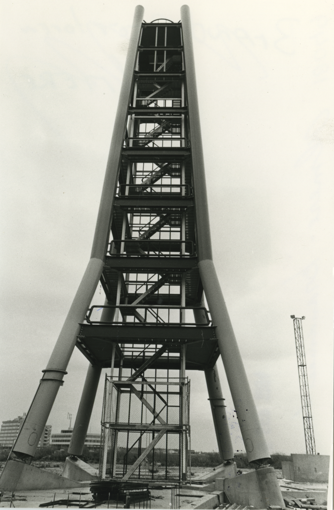 zwart wit foto Slangentoren Brandweer Almere