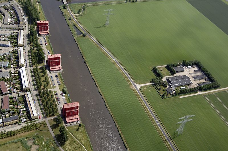 de Rode Donders Stripheldenbuurt Almere 2006 © Rovorm