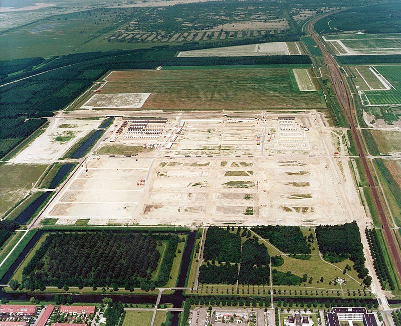 Almere Buiten met o.a. toekomstige Seizoenenbuurt 1997 © Sky-Pictures