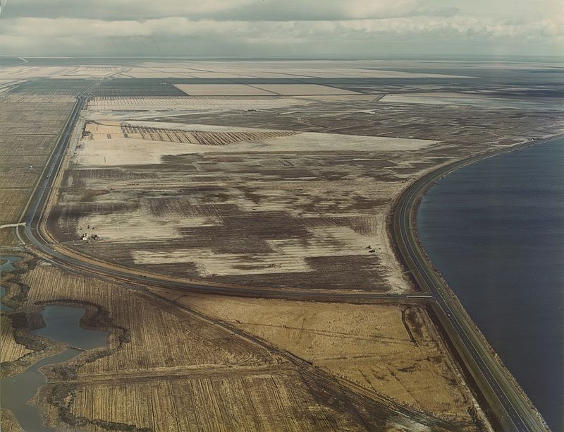 de Velden Almere Haven 1975 © Bart Hofmeester / AeroCamera