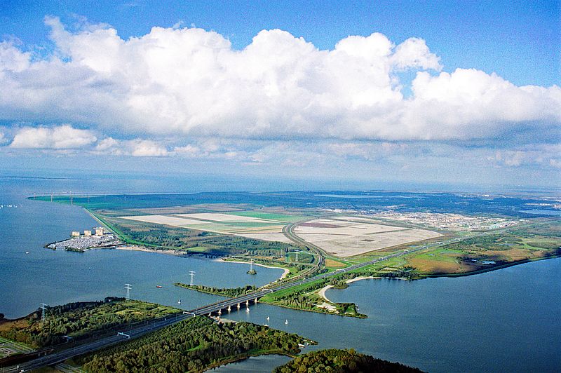 Almere Poort 2004 © Bart Buijs Prospero