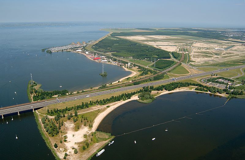 Almere Poort 2006 © Rovorm