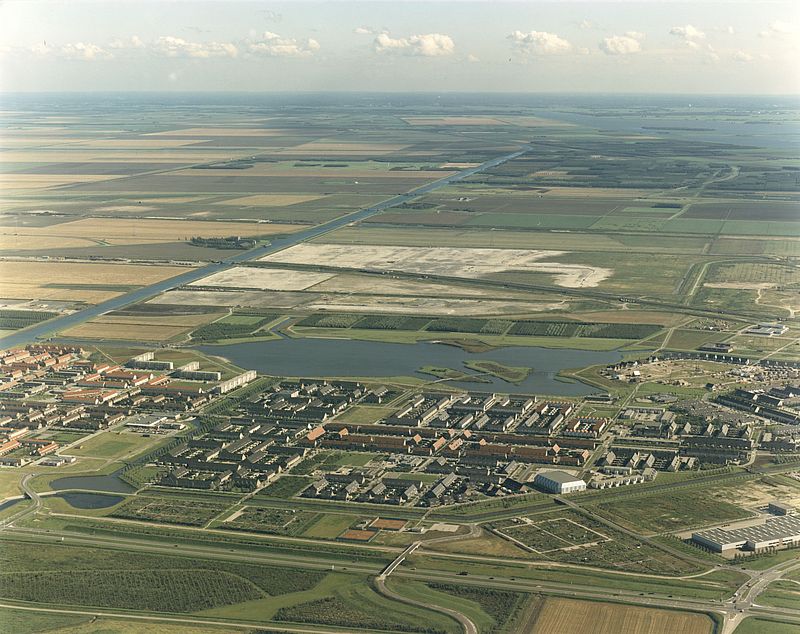 Almere Stad Waterwijk 1987 © Bart Hofmeester / AeroCamera